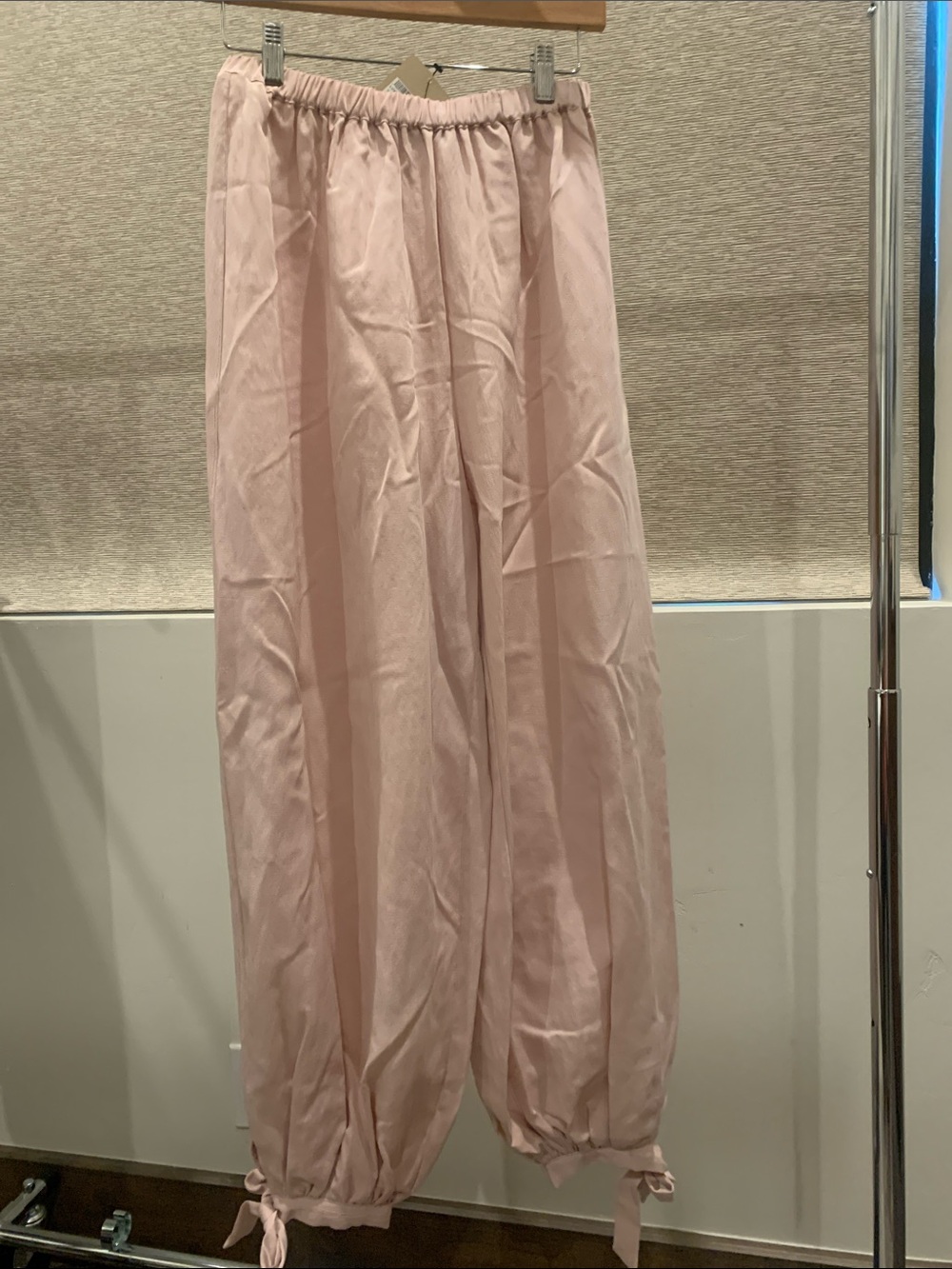 Relaxed Drawstring Hem Joggers in Light Pink